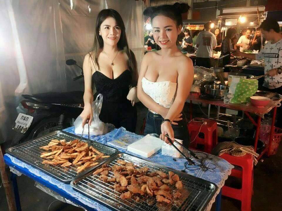 Sexy Thai Girls Selling Fried Banana Fritters In Kanchanaburi Night Market