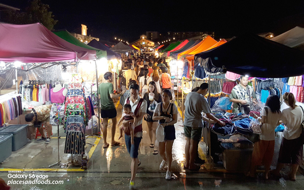 Talad Rod Fai Srinakarin Train Night Market Bangkok